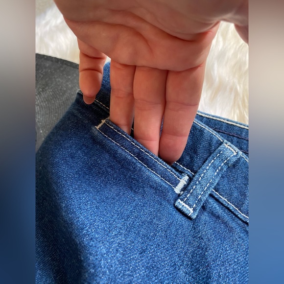 Vintage Wrangler Ultra High Waist Wide Leg Jeans | Soft & Comfortable~ Size 12 - Picture 4 of 13